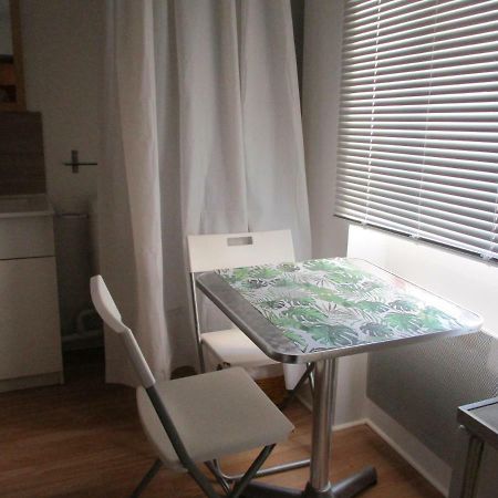 Appartement petit studio à Lodève Extérieur photo