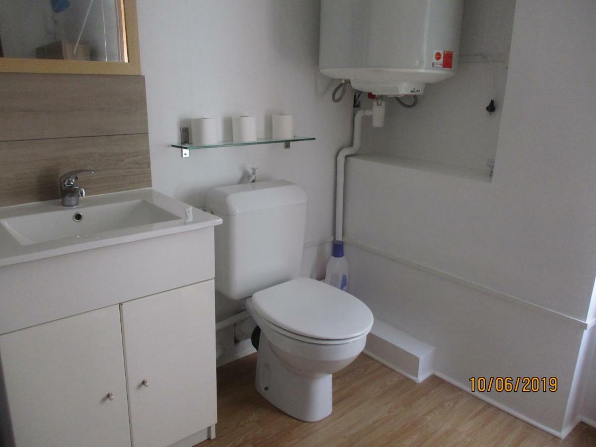 Appartement petit studio à Lodève Extérieur photo